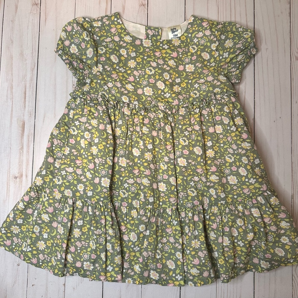 Baby bgosh green w/pink flower dress 18M. A very nice dress.